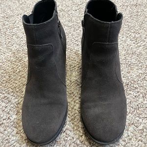 Women’s Easy Spirit Suede Boots